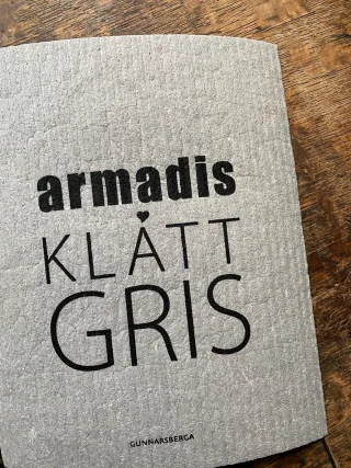 Tiskirätti 'Klått gris'